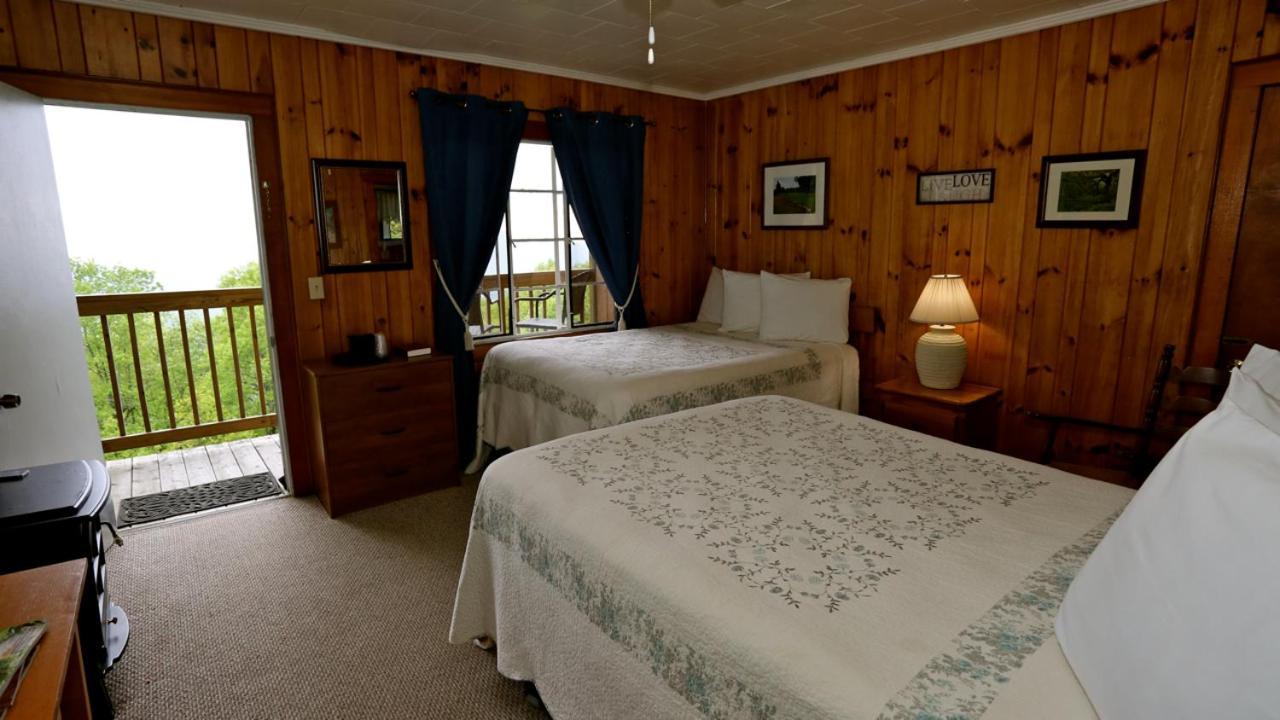 Alpine Inn Little Switzerland Eksteriør billede