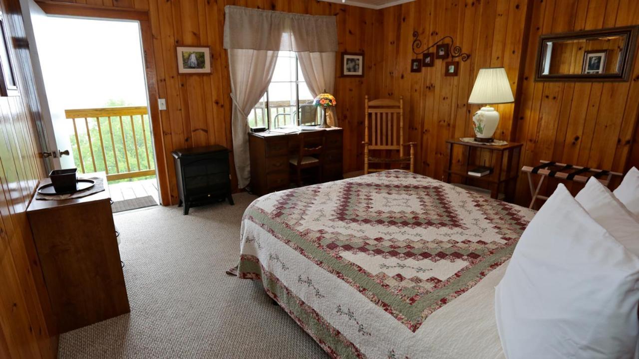 Alpine Inn Little Switzerland Eksteriør billede